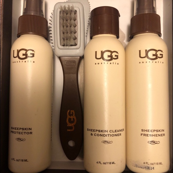 UGG Sheepskin Care Kit - Picture 3 of 4